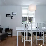 ヴィラ Cozy Located Townhouse In *