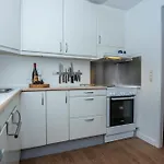 Cozy Located Townhouse In * ナクスコウ