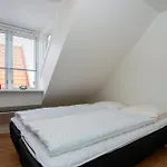 ヴィラ Cozy Located Townhouse In ナクスコウ