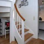 Cozy Located Townhouse In 빌라 낙스코우