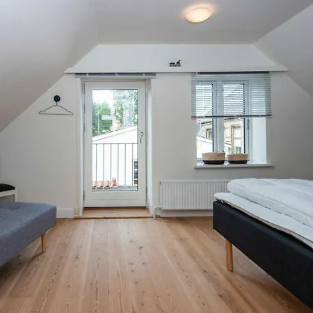 Cozy Located Townhouse In 别墅