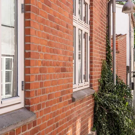 Cozy Located Townhouse In Villa