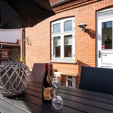 Cozy Located Townhouse In 别墅 纳克斯考