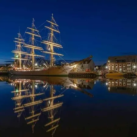 Cozy Located Townhouse In