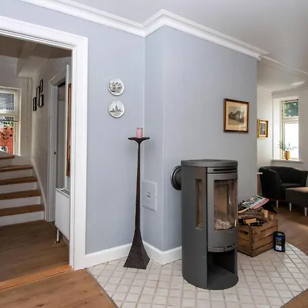 Cozy Located Townhouse In