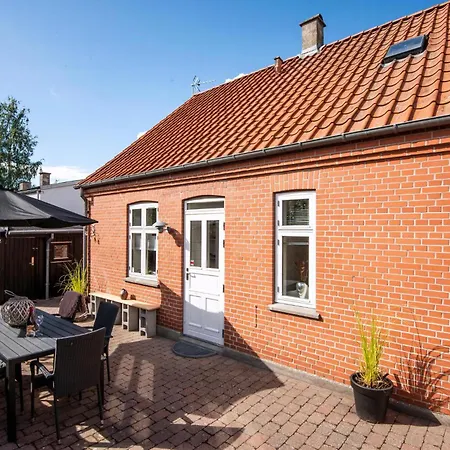 Cozy Located Townhouse In