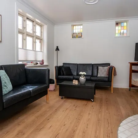 Cozy Located Townhouse In