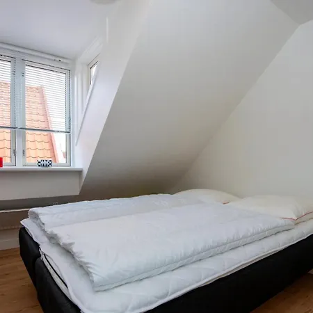 Cozy Located Townhouse In Villa