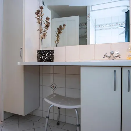 Cozy Located Townhouse In Villa Nakskov