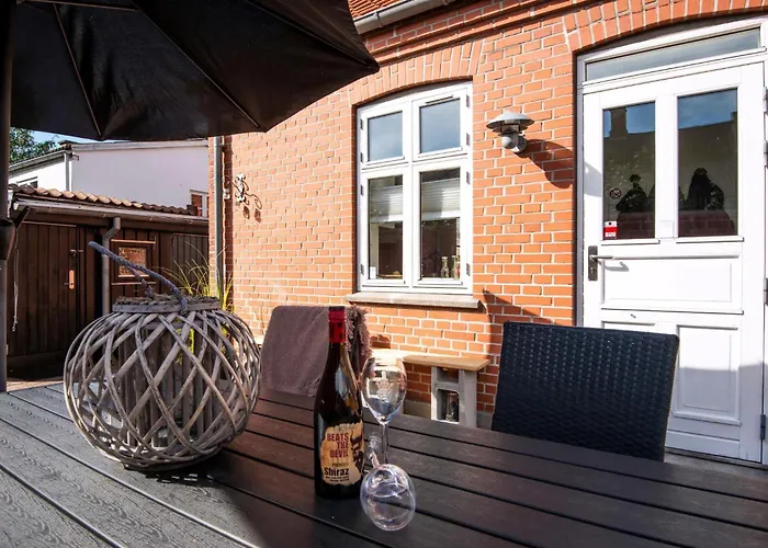 Cozy Located Townhouse In فيلة ناكسكوف