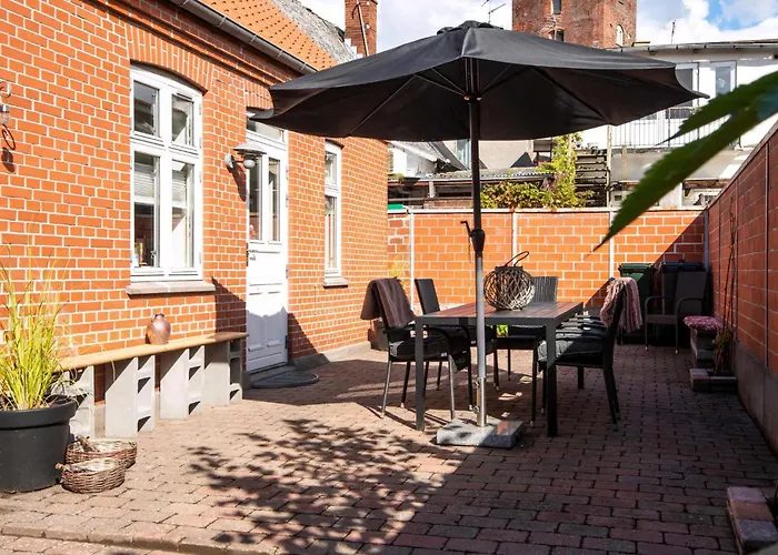 Cozy Located Townhouse In * ناكسكوف