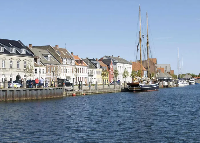 Cozy Located Townhouse In فيلة