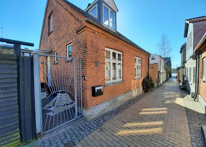 Cozy Located Townhouse In * ناكسكوف