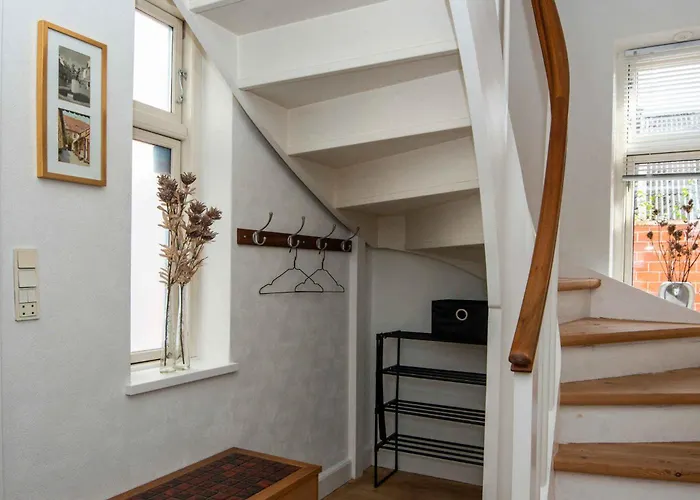 Cozy Located Townhouse In